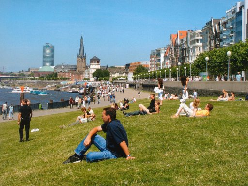 Abbildung: „Düsseldorf erleben“