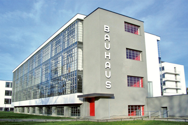 Abbildung: „Erholsame Tage im Bauhaus“