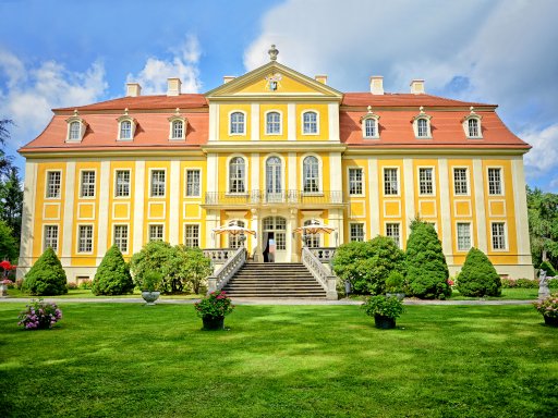 Abbildung: „Liebevolles Hotel mit Schlosseintritt“