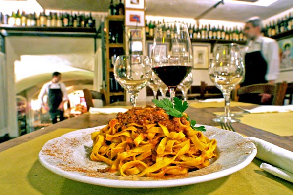 Abbildung: „Bologna-Reise für Pasta-Genießer“