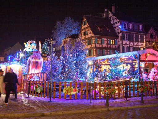 Abbildung: „Weihnachtsmarkt in Neuf-Brisach“